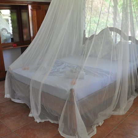 La Bel Zilwaz Guesthouse La Digue Cameră foto